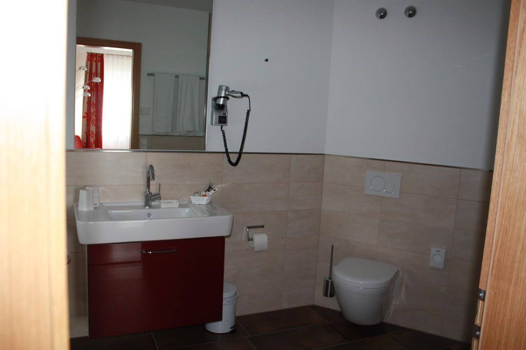 Boarding House Holledau Inn Schweitenkirchen Zimmer foto